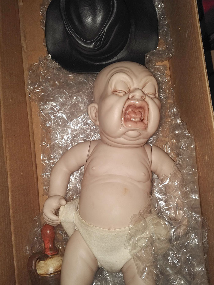 Mi mujer me preguntó si quería ver la muñeca más espeluznante de su colección. No estaba preparado