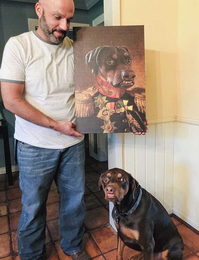  El regalo de cumpleaños que mi amiga le hizo a su esposo: una fantástica pintura de su tonto dóberman