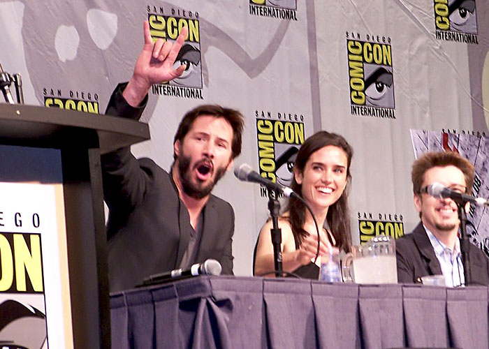 “Llámala, quiero hablar con ella”: Keanu Reeves participó en una bonita sorpresa que le alegró el día a una fan de 80 años