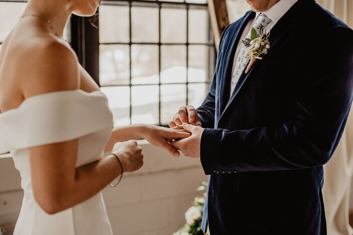 20 Personas que no disfrutaron de la boda gracias a un horrible discurso