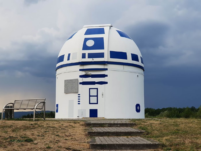 Un profesor alemán, fan indiscutible de Star Wars, acaba de repintar un observatorio para convertirlo en R2-D2
