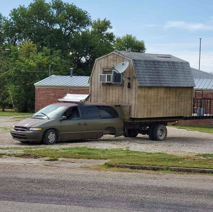 40 Times Car Owners And Designers Took Things Way Too Far And Got Shared On This Facebook Group