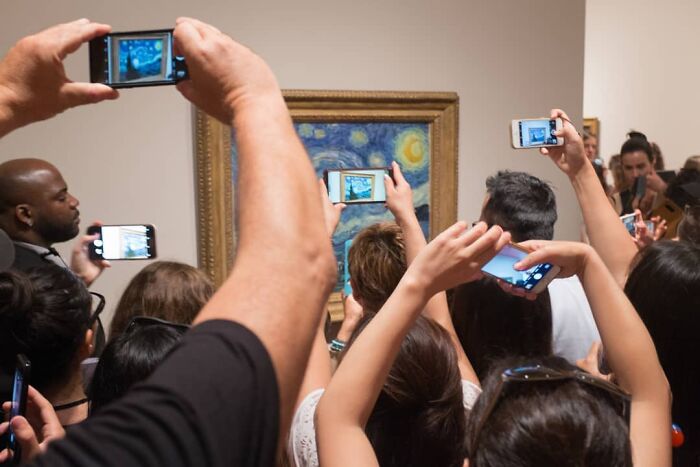 30 Extraordinary Pictures Taken By Jeffrey De Keyser Embracing "The Absurd Human Condition"