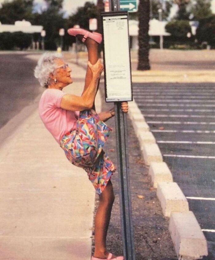 This Instagram Account Features Amusing Street Photographs And Has More Than 500 Thousand Followers (30 New Pics)