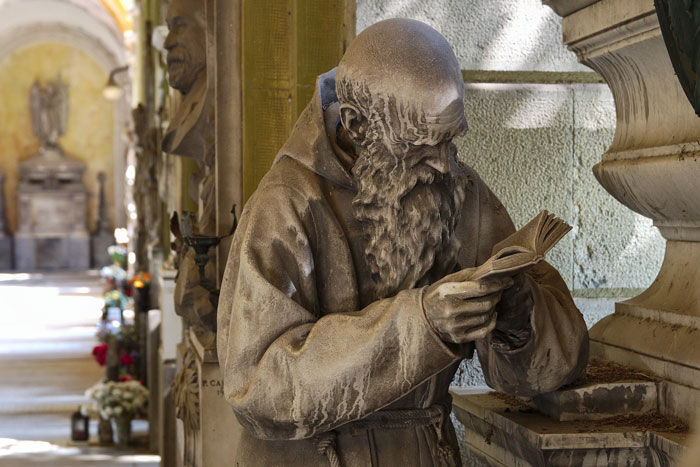 20 Cosas desagradables con las que tienen que vivir las personas demasiado inteligentes