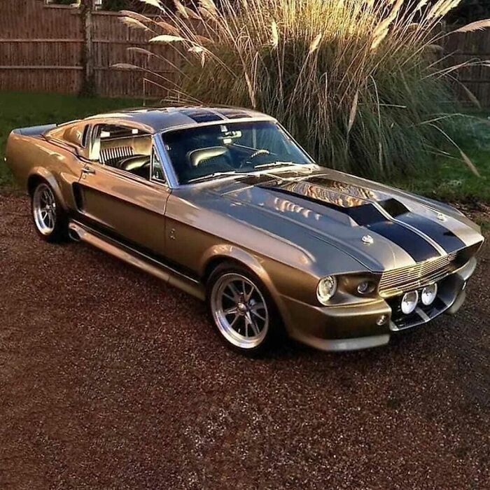40 Times Car Owners And Designers Took Things Way Too Far And Got Shared On This Facebook Group