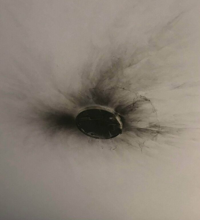 Nuestro detector de humo se encendió primero en medio de la noche