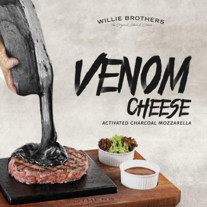 Queso con carbón activo