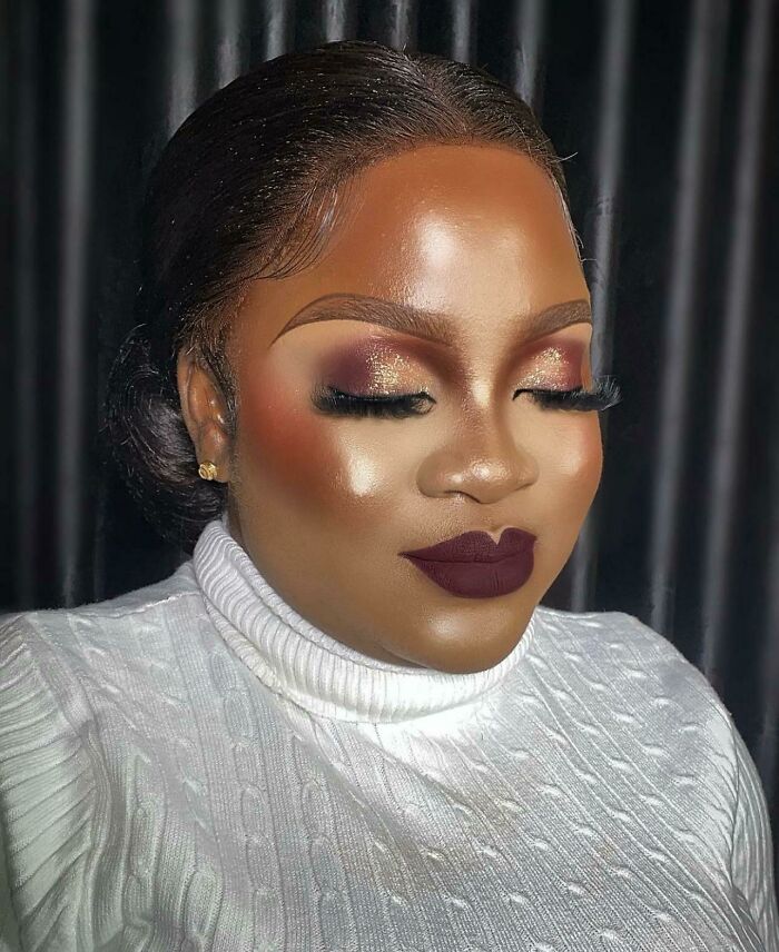 Toda la página de esta maquilladora está llena de looks así. No puedo esperar a que pase de moda 