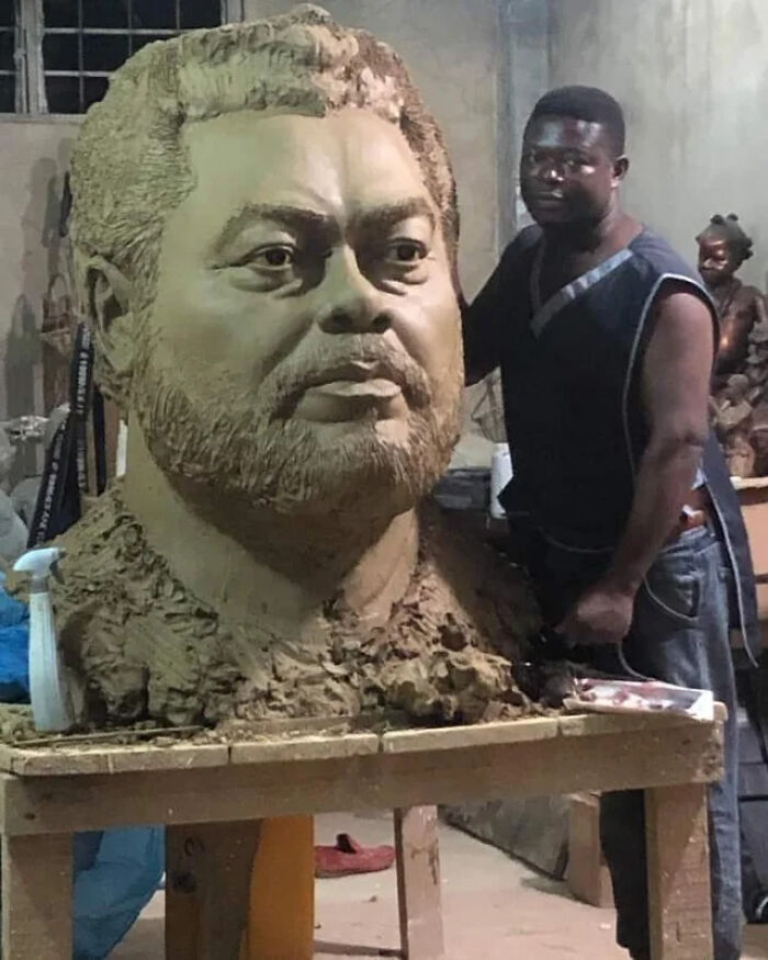 "Aunque muchos son ignorados (especialmente en el tercer mundo), hay buenos artistas en todas partes". -Kumi Samuel. Ghana