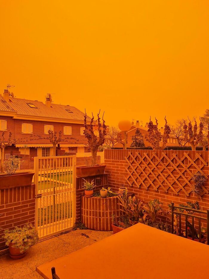 Hoy el cielo de Murcia se ha vuelto naranja por el polvo del Sahara