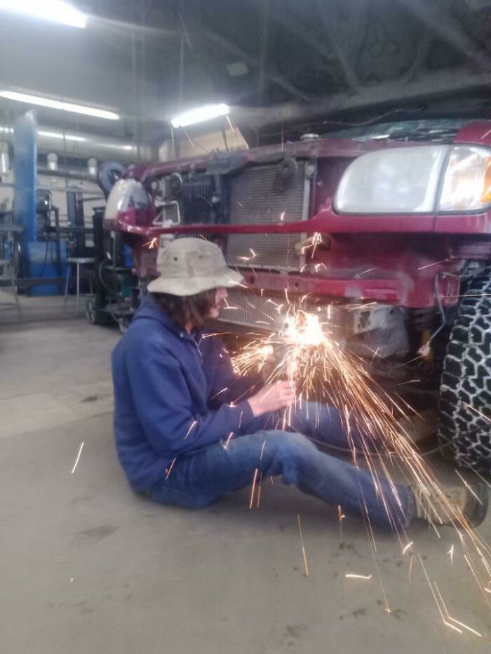 Ven conmigo y estarás en un mundo de violaciones de la seguridad laboral