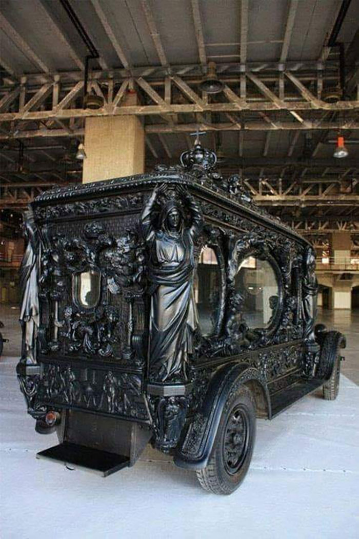 40 Times Car Owners And Designers Took Things Way Too Far And Got Shared On This Facebook Group