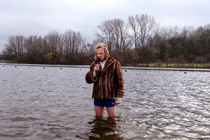 30 Extraordinary Pictures Taken By Jeffrey De Keyser Embracing "The Absurd Human Condition"