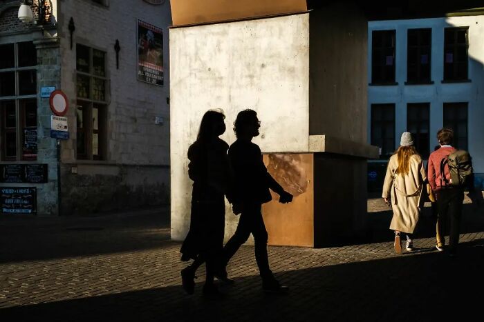 30 Extraordinary Pictures Taken By Jeffrey De Keyser Embracing "The Absurd Human Condition"