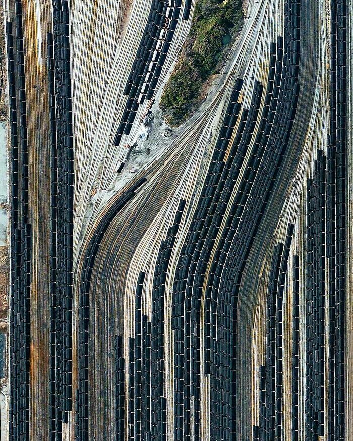 Vagones de tren llenos de carbón en el muelle 6 de Lambert's Point en Norfolk, Virginia