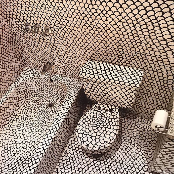 "Hardcore Is Not For Everybody": This Instagram Account Collects Decor Items That Capture The Essence Of Bad Taste (35 Pics)