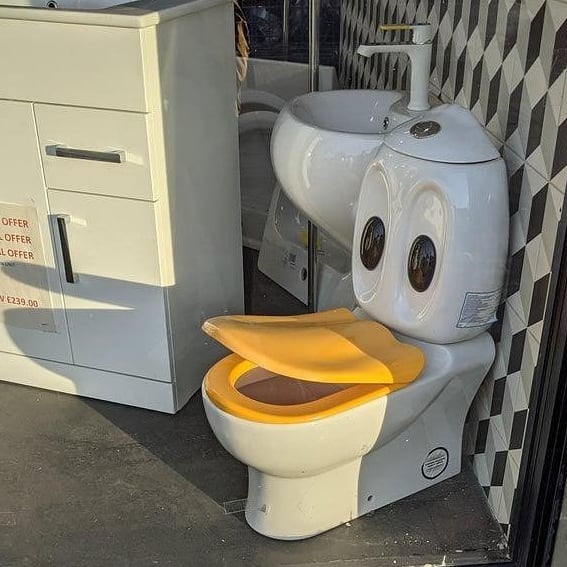 "Hardcore Is Not For Everybody": This Instagram Account Collects Decor Items That Capture The Essence Of Bad Taste (35 Pics)