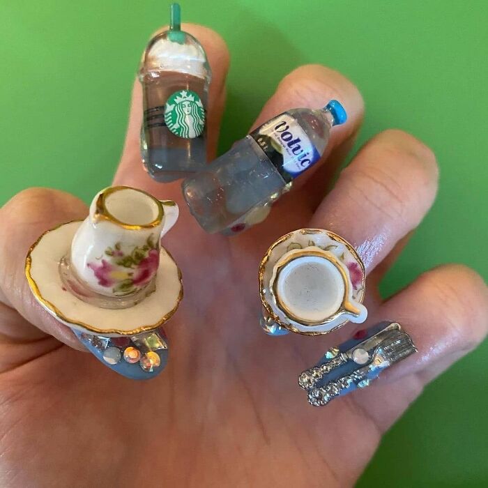 "Hardcore Is Not For Everybody": This Instagram Account Collects Decor Items That Capture The Essence Of Bad Taste (35 Pics)