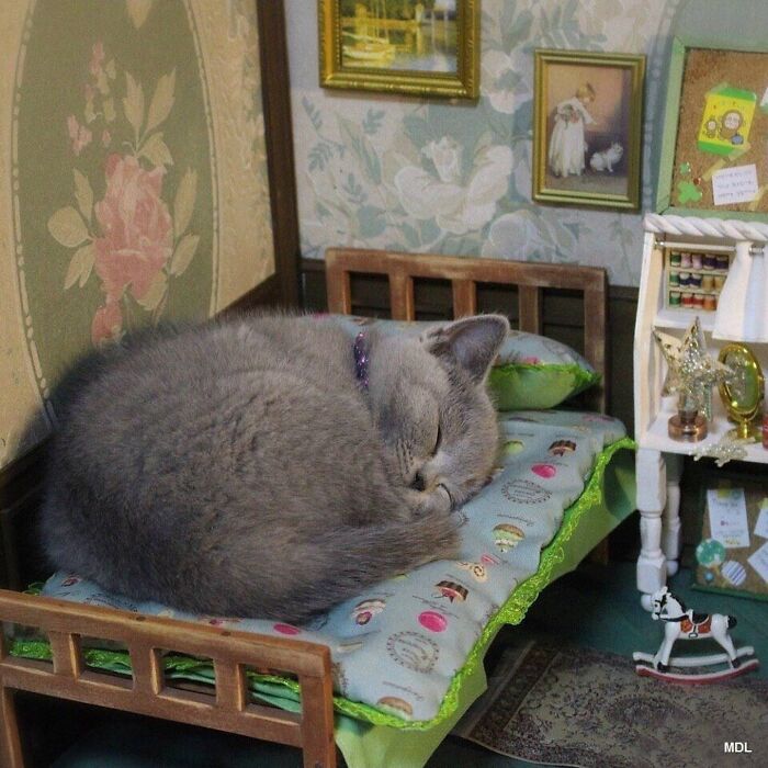 "Hardcore Is Not For Everybody": This Instagram Account Collects Decor Items That Capture The Essence Of Bad Taste (35 Pics)