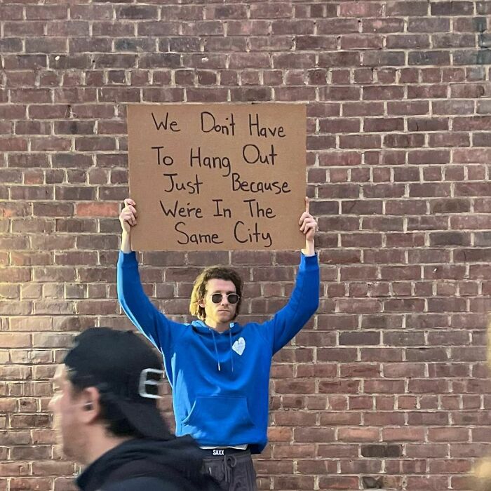 40 Times “Dude With Sign” Did Everyone A Public Service And Protested Everyday Annoying Things (New Pics)
