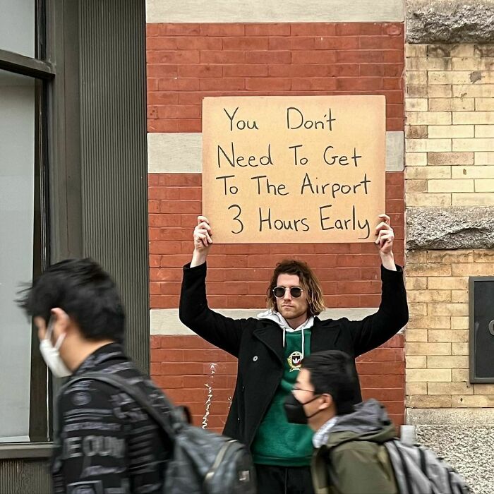 40 Times “Dude With Sign” Did Everyone A Public Service And Protested Everyday Annoying Things (New Pics)