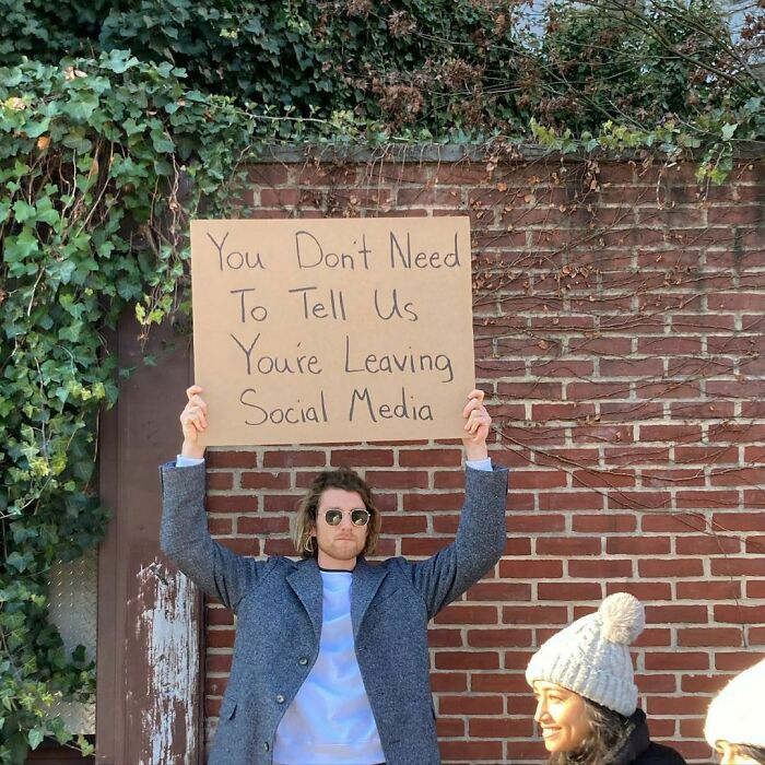 40 Times “Dude With Sign” Did Everyone A Public Service And Protested Everyday Annoying Things (New Pics)