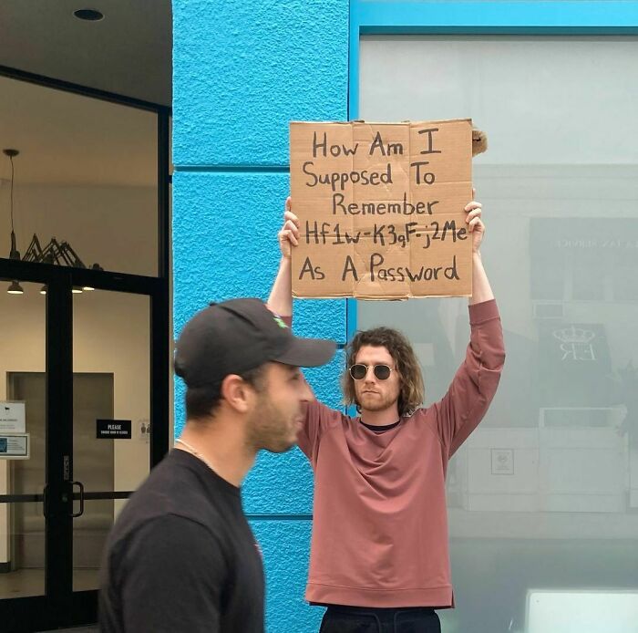 40 Times “Dude With Sign” Did Everyone A Public Service And Protested Everyday Annoying Things (New Pics)