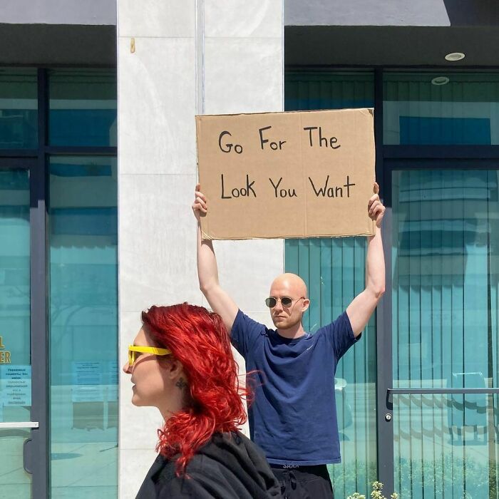 40 Times “Dude With Sign” Did Everyone A Public Service And Protested Everyday Annoying Things (New Pics)