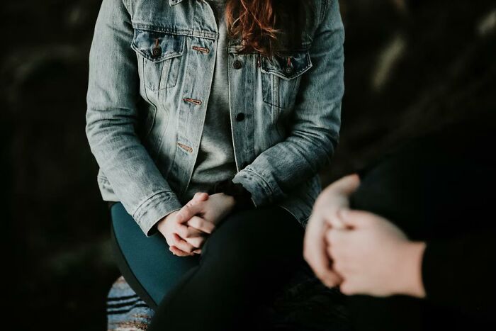 “¿Has aceptado a Jesús en tu corazón?”: 20 Tácticas geniales femeninas para que los hombres les dejen en paz
