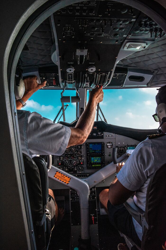 20 Oscuros secretos de la industria de las aerolíneas, compartidos por auxiliares de vuelo