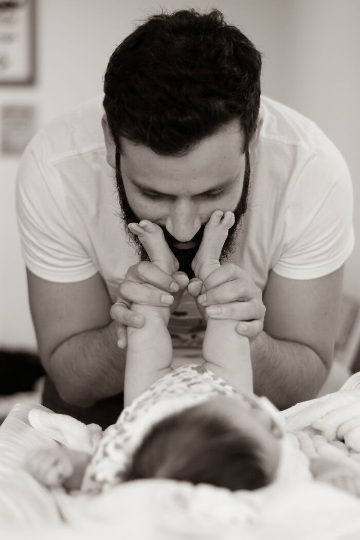 Estos suegros afirman que su hijo tiene más derecho a ponerle nombre al futuro bebé "porque es el verdadero padre"