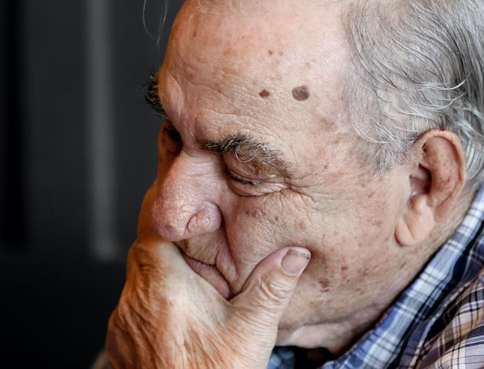 25 Personas delirantes que viven en su propio mundo