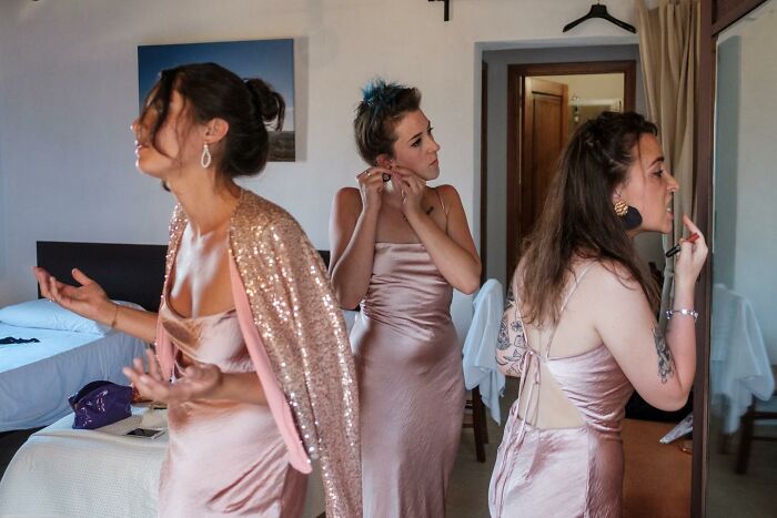 30 Honest Wedding Photos By Ian Weldon That Are As Funny As They Are Chaotic (New Pics)