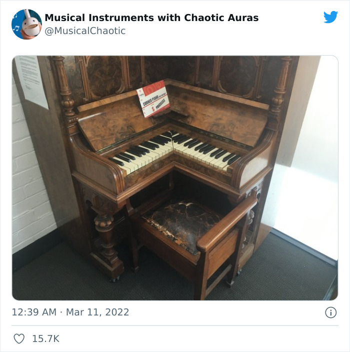 30 Funny And Bizarre Pics From The "Musical Instruments With Chaotic Auras" Twitter Page
