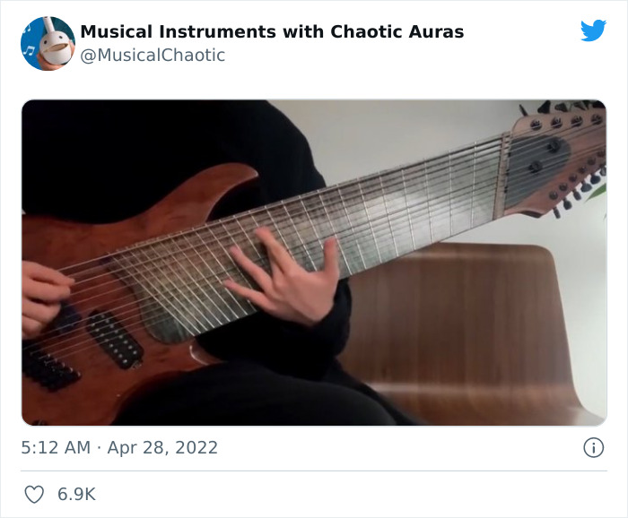 30 Funny And Bizarre Pics From The "Musical Instruments With Chaotic Auras" Twitter Page