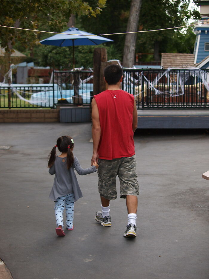 Los papás que pasan tiempo con sus hijas sin importarles lo que otros piensan