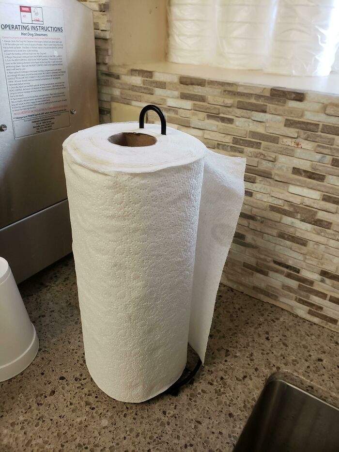 No saben ni poner el papel de cocina