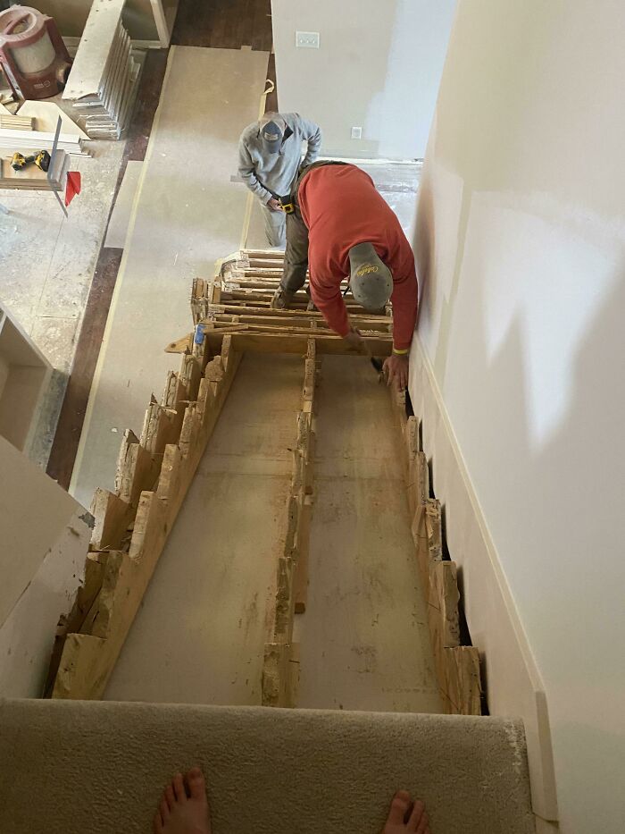 Mi padre se olvidó de decirme que las reformas quitarían las escaleras hoy
