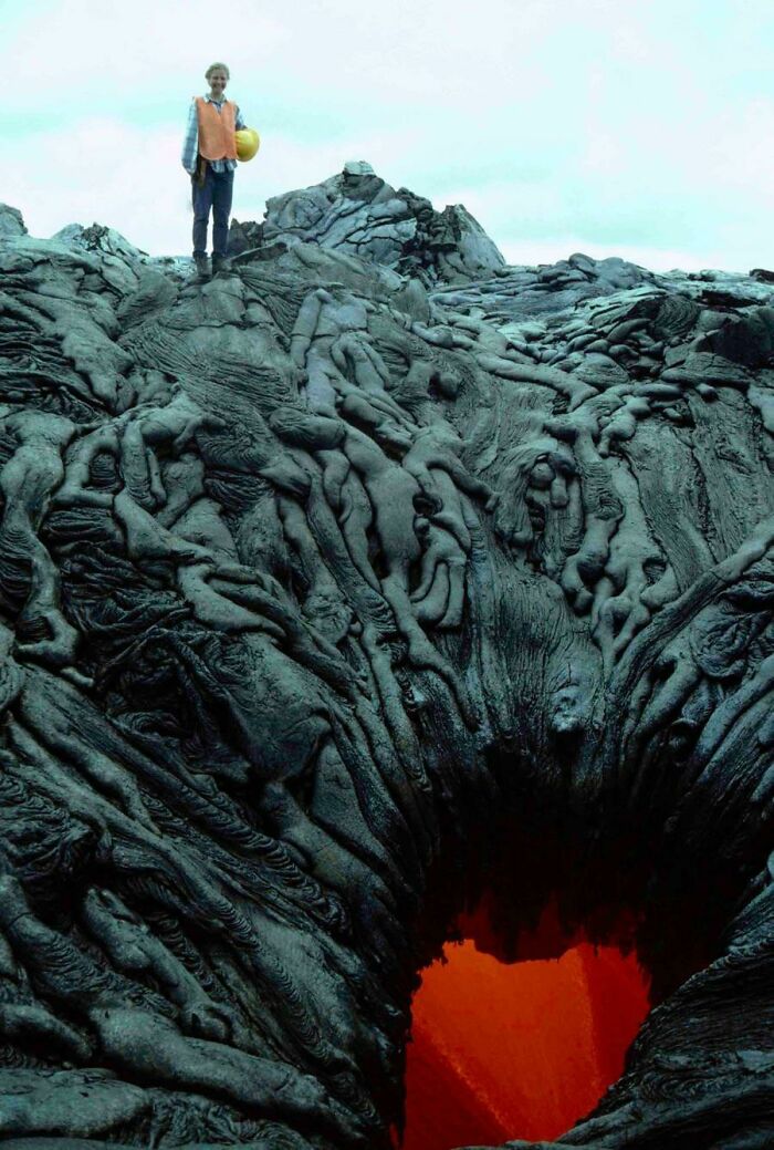 Lava que parece cuerpos derretidos