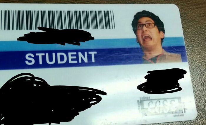 People Don't Usually Like Their ID Pics, But These 35 Are Hilarity On Another Level