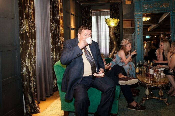 30 Honest Wedding Photos By Ian Weldon That Are As Funny As They Are Chaotic (New Pics)