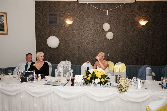 30 Honest Wedding Photos By Ian Weldon That Are As Funny As They Are Chaotic (New Pics)