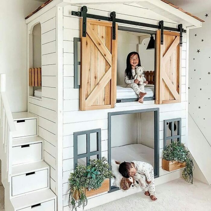50 People Who Took Woodworking To Another Level And Shared Their 'Crazy' Results In This Online Group