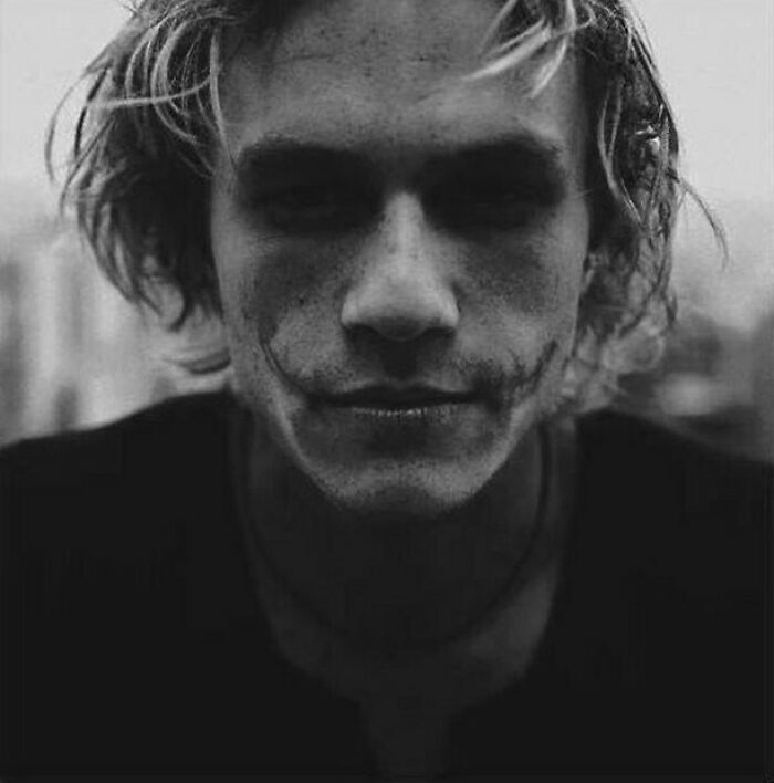  "Todo el mundo que conoces siempre te pregunta si tienes una carrera, estás casado o tienes una casa, como si la vida fuera una especie de lista de la compra. Pero nadie te pregunta si eres feliz" - Heath Ledger