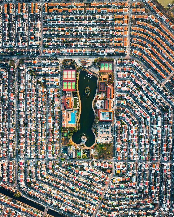 Photographer Shows Why Hong Kong Is Called The Concrete Jungle (30 Pics)