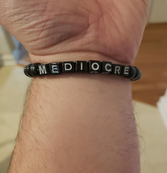 Mi hija me ha hecho hoy esta pulsera