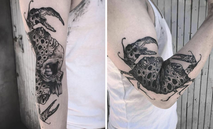 Tatuaje a mano alzada. Hecho en Les Petites Mains