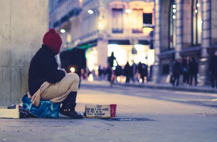 "¿Qué es moral pero ilegal?": 20 personas comparten algunas de las leyes más tontas del mundo