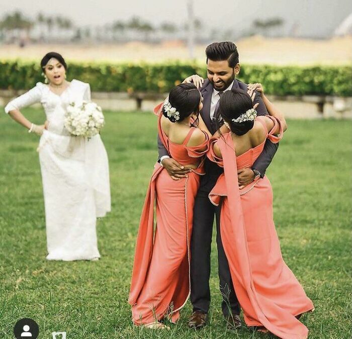 Idea para la sesión de fotos: El novio y las damas de honor…